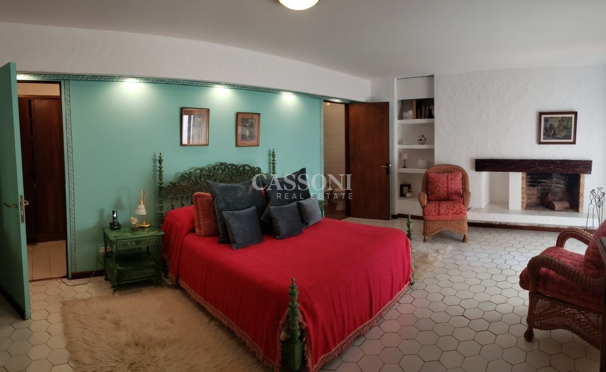Apartamento ID.1406 - Frente a Puerto, Amplio Piso, Estilo Casa Clásica Esteña 