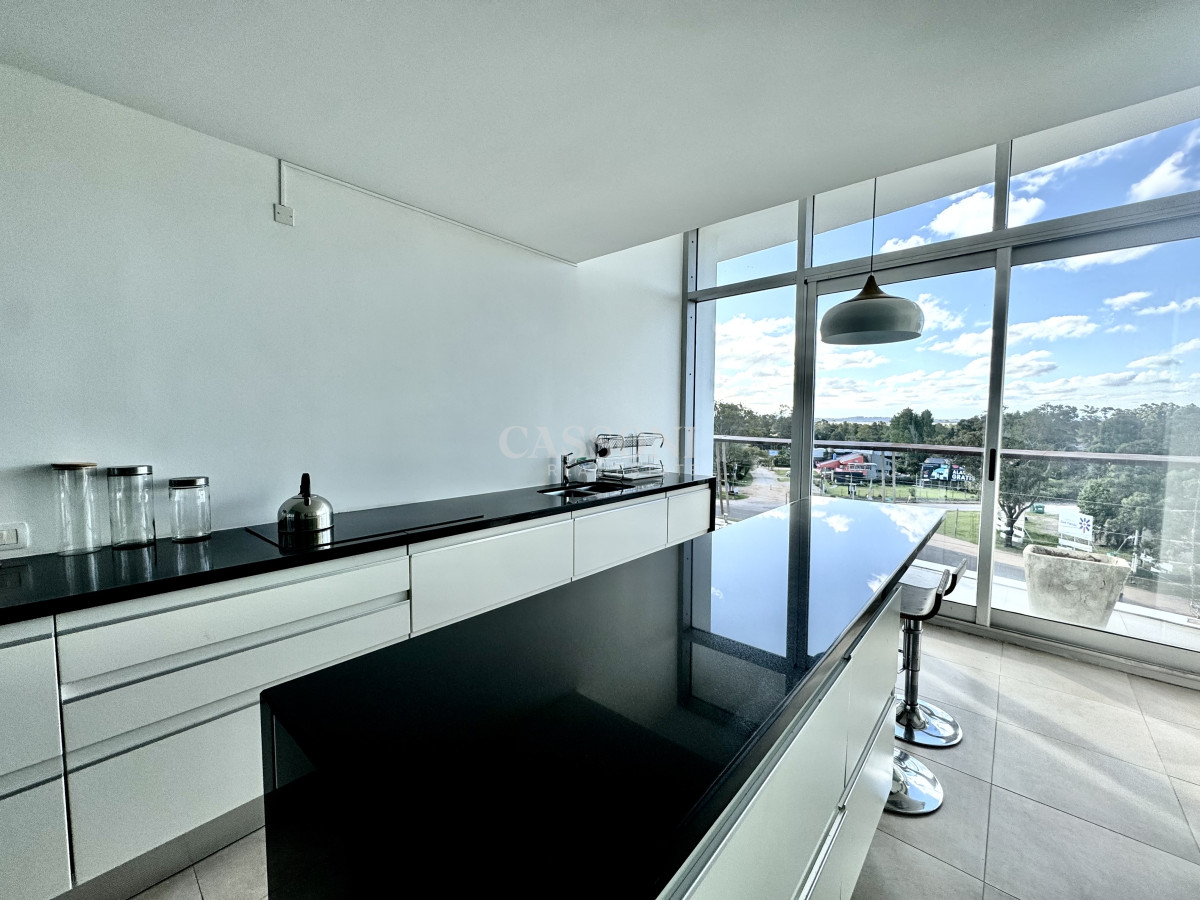 Apartamento ID.5123 - Dúplex de 4 dormitorios + servicio en Delamar, La Barra