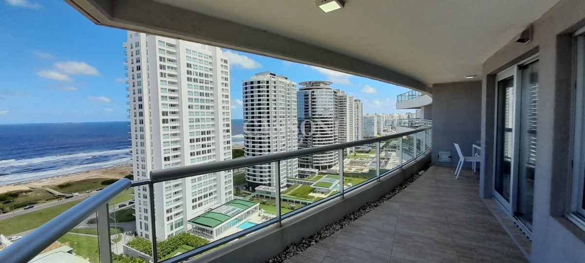 Apartamento ID.216 - Estupendo de 3 Dormitorios 