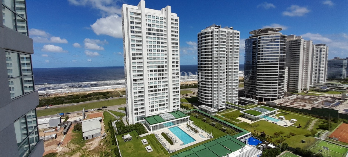 Apartamento ID.254 - Piso alto de 2 dormitorios y dep. 