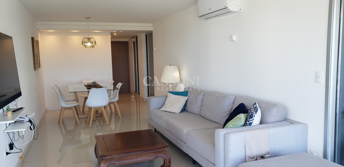 Apartamento ID.1568 - Venta, 2 Dormitorios y Dependencia, Playa Brava 