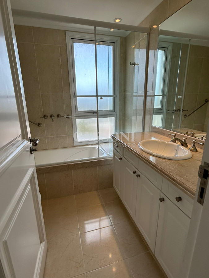Apartamento ID.1429 - Esquinero 3 Suites y Dependencia, Luxury Tower