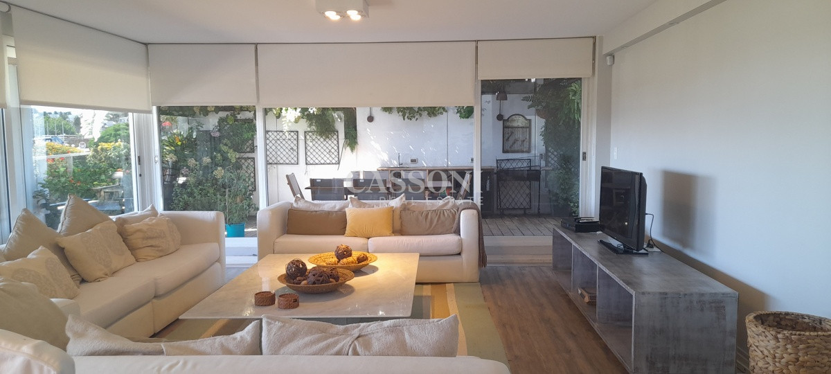 Apartamento ID.14 - Venta 4 Suites, Frente al Puerto con jardin
