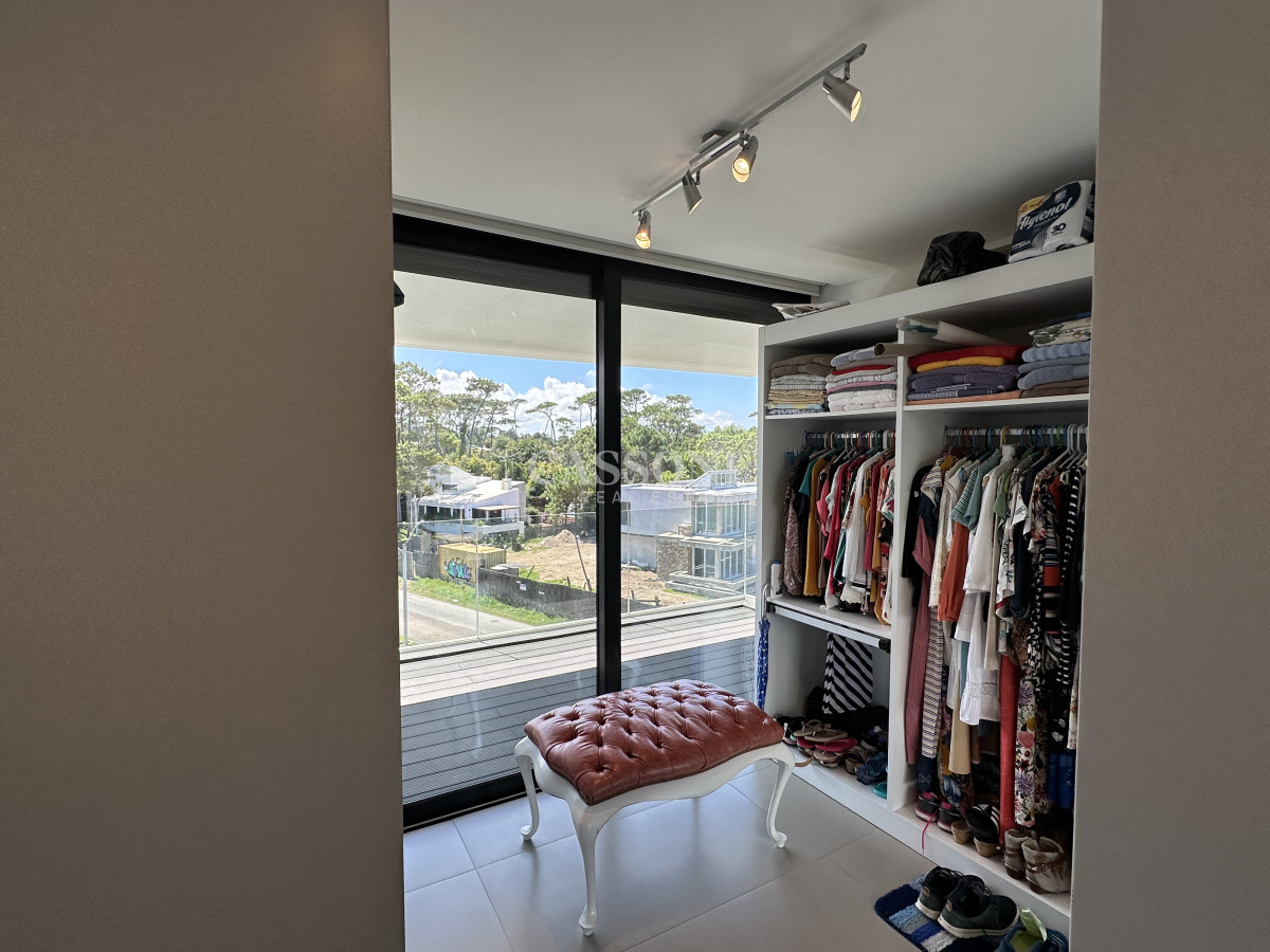 Apartamento ID.1893 - Primera Linea al Mar, 3 Dormitorios, Playa Mansa 