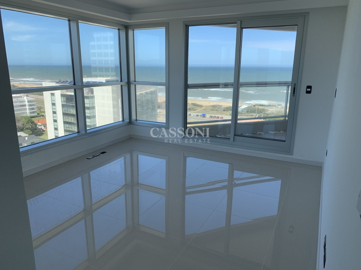 Apartamento ID.26 - Look Brava, 3 Dormitorios y Servicio, Piso alto, Parrillero exclusivo
