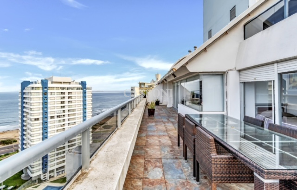 Apartamento ID.1421 - APARTAMENTO EN VENTA PENTHOUSE DUPLEX CON VISTA