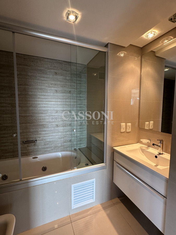 Apartamento ID.219 - Venta  Apartamento 1 Dormitorio en Torre Look Brava, Piso Alto 