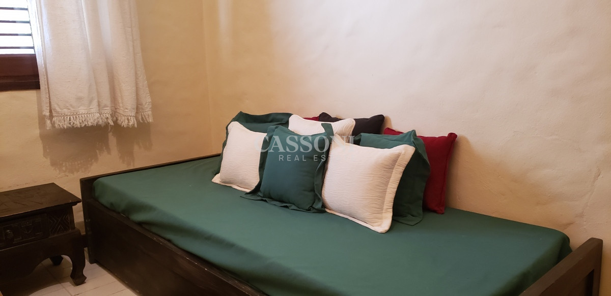 Apartamento ID.1406 - Frente a Puerto, Amplio Piso, Estilo Casa Clásica Esteña 
