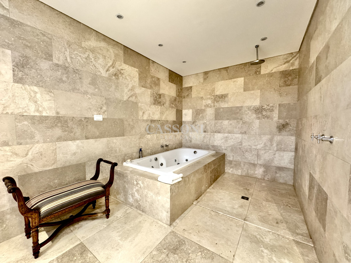 Apartamento ID.5123 - Dúplex de 4 dormitorios + servicio en Delamar, La Barra