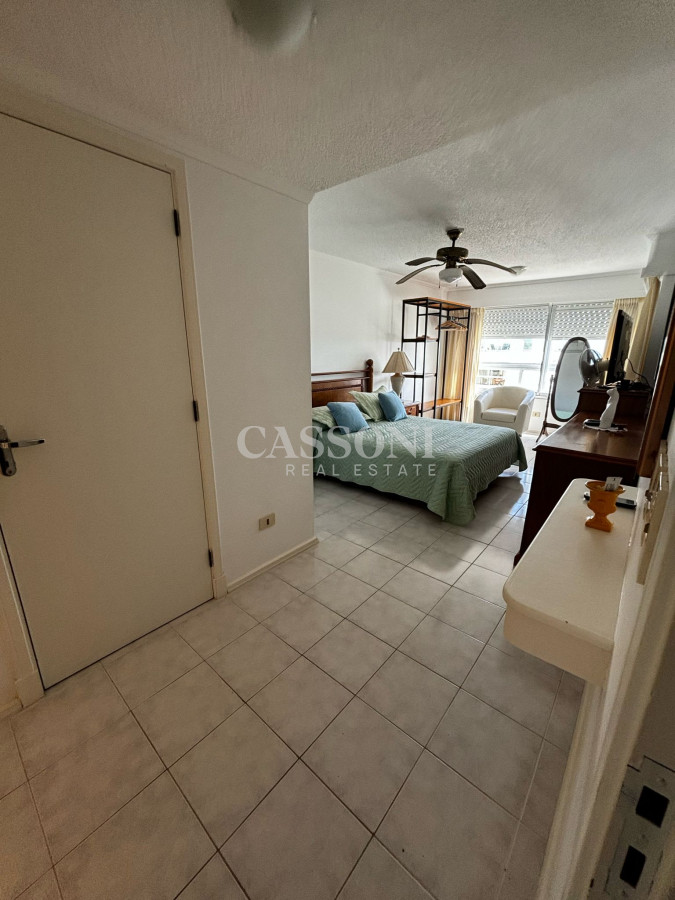 Apartamento ID.1896 - Venta Apartamento Unificado, 2 Dormitorios y medio, Dependecia, Lincoln Center  