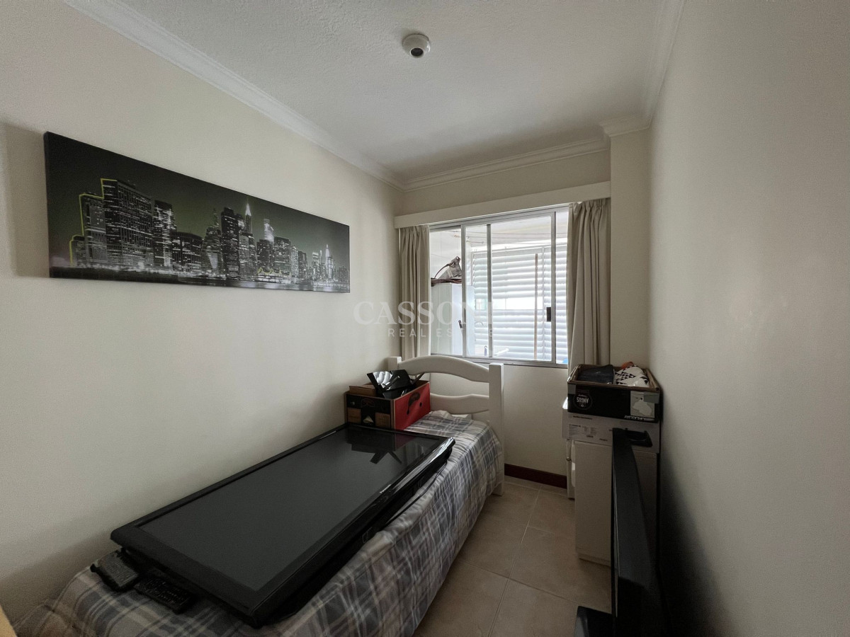 Apartamento ID.1300 - Venta Apartamento Esquinero Reciclado, 3 Dormitorios y dep, Lincoln Center  