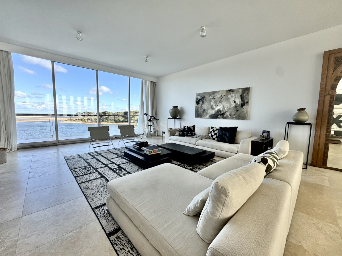 Apartamento ID.5123 - Dúplex de 4 dormitorios + servicio en Delamar, La Barra