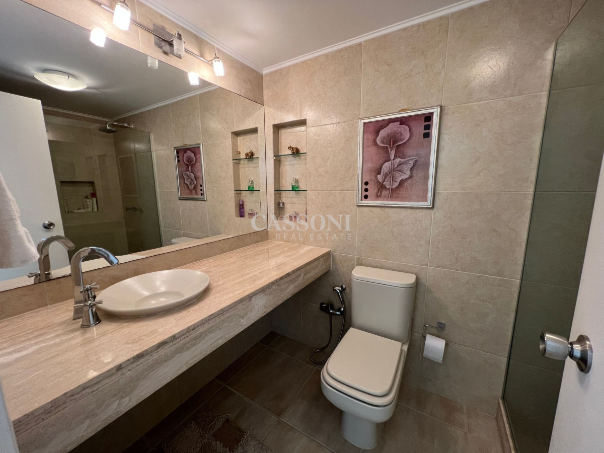 Apartamento ID.1300 - Venta Apartamento Esquinero Reciclado, 3 Dormitorios y dep, Lincoln Center  