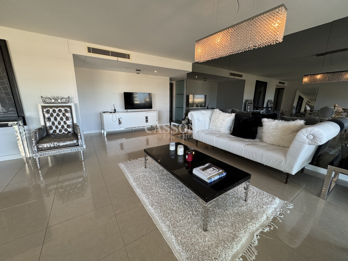 Apartamento ID.3975 - Alquiler Temporada Torre Aquarela 4 Dormitorios en Suite