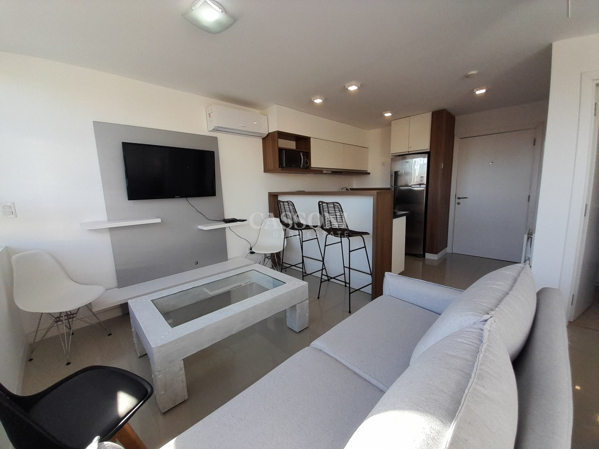 Apartamento ID.1382 - Alquiler Monoambiente, A 100 mts de pda. 6 Playa Brava, Chronos