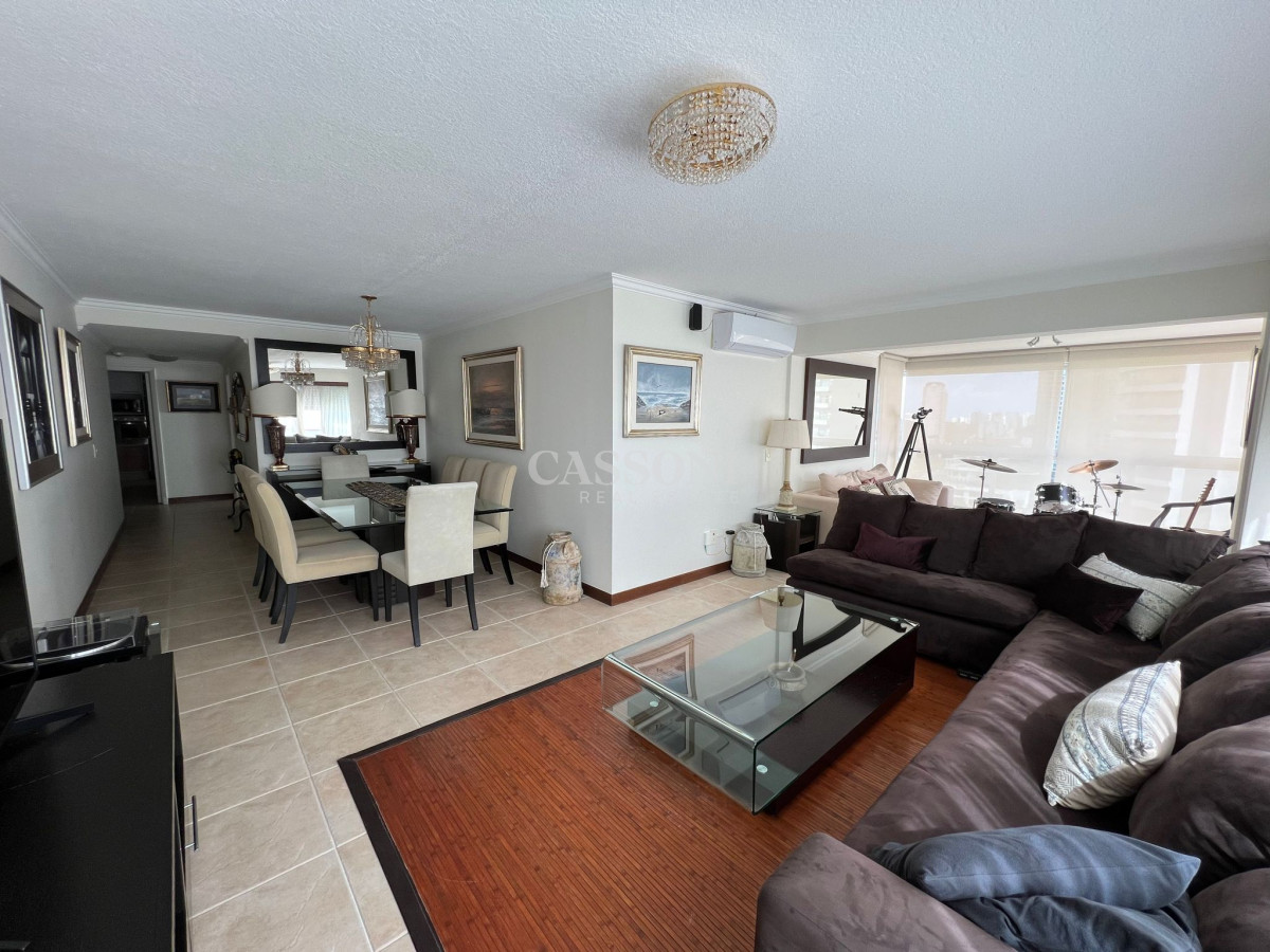 Apartamento ID.1300 - Venta Apartamento Esquinero Reciclado, 3 Dormitorios y dep, Lincoln Center  