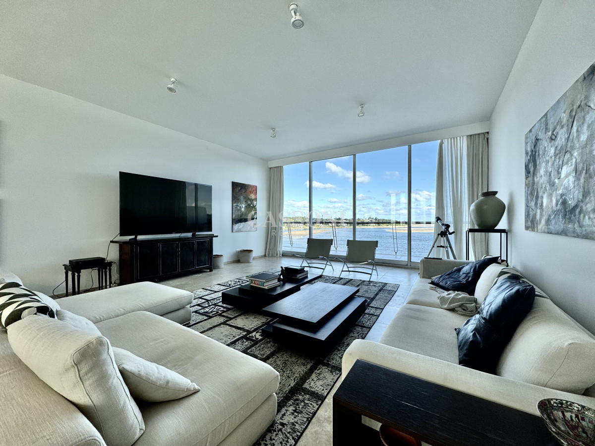 Apartamento ID.5123 - Dúplex de 4 dormitorios + servicio en Delamar, La Barra