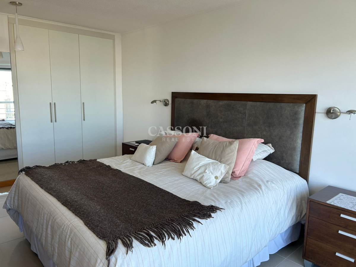 Apartamento ID.1339 - Piso alto, Esquinero, 3 Dormitorios, Playa Brava 