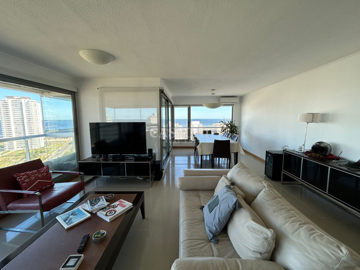 Apartamento ID.1339 - Piso alto, Esquinero, 3 Dormitorios, Playa Brava 