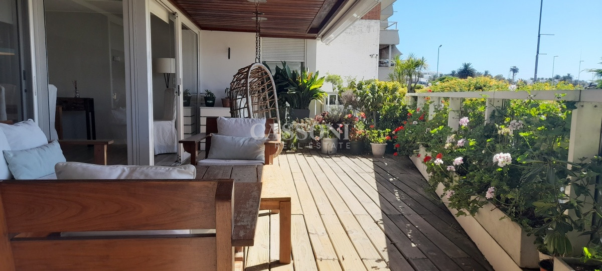 Apartamento ID.14 - Venta 4 Suites, Frente al Puerto con jardin