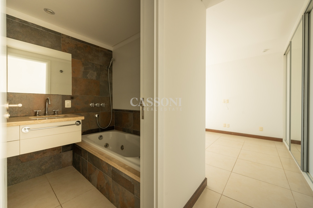 Apartamento ID.1008 - Venta Apartamento Penthouse, Frente al mar 