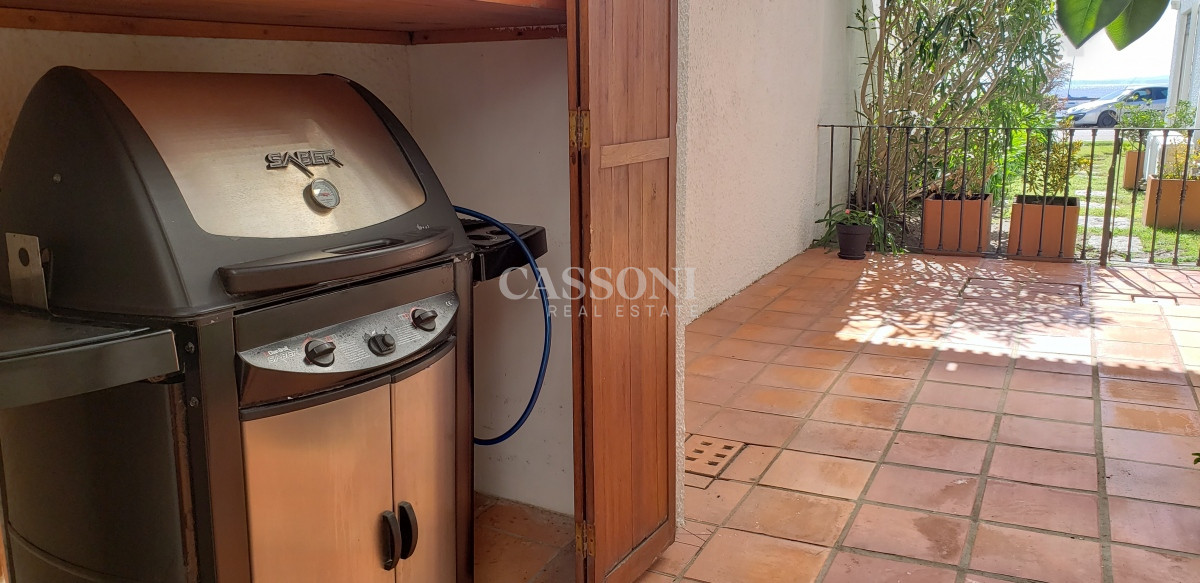 Apartamento ID.1406 - Frente a Puerto, Amplio Piso, Estilo Casa Clásica Esteña 