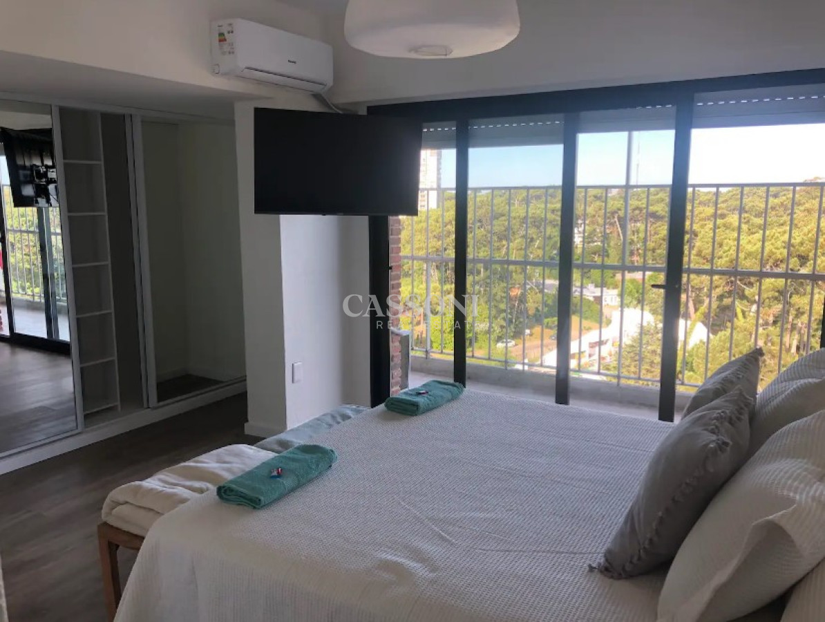 Apartamento ID.1701 - Venta Apartamento 4 Dormitorios, Arcobaleno, Playa Mansa