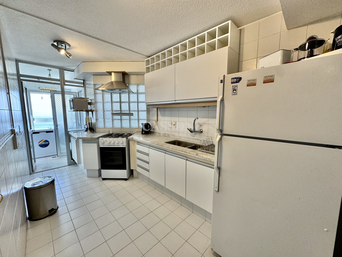 Apartamento ID.1896 - Venta Apartamento Unificado, 2 Dormitorios y medio, Dependecia, Lincoln Center  