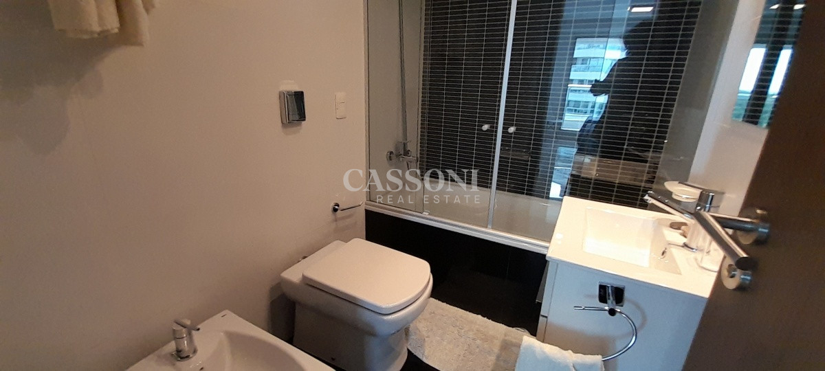 Apartamento ID.254 - Piso alto de 2 dormitorios y dep. 