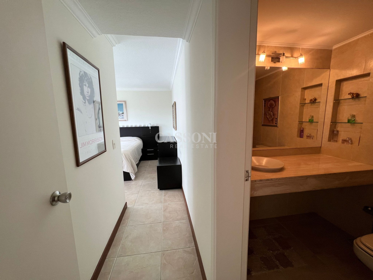 Apartamento ID.1300 - Venta Apartamento Esquinero Reciclado, 3 Dormitorios y dep, Lincoln Center  