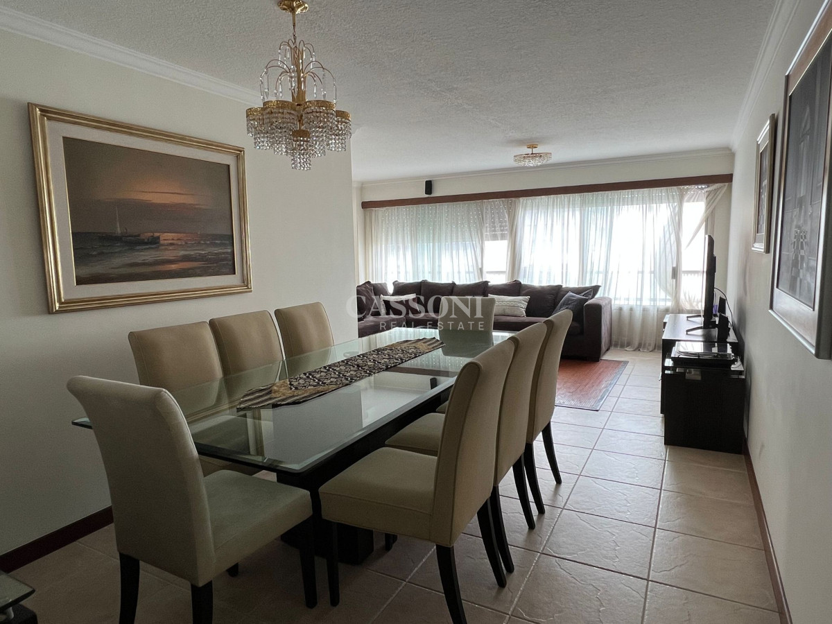 Apartamento ID.1300 - Venta Apartamento Esquinero Reciclado, 3 Dormitorios y dep, Lincoln Center  