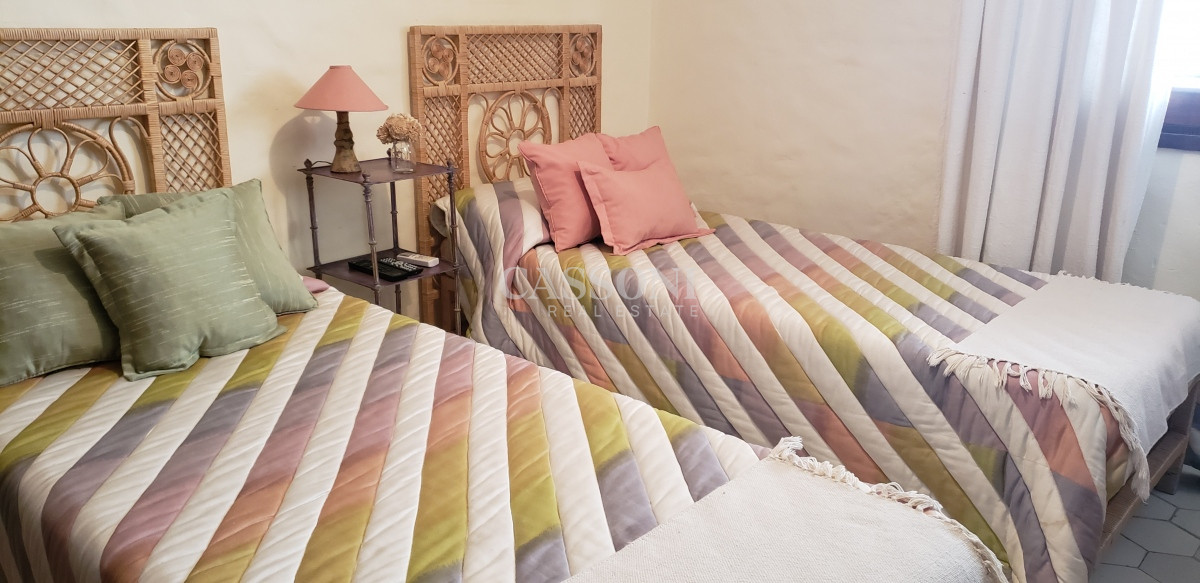 Apartamento ID.1406 - Frente a Puerto, Amplio Piso, Estilo Casa Clásica Esteña 