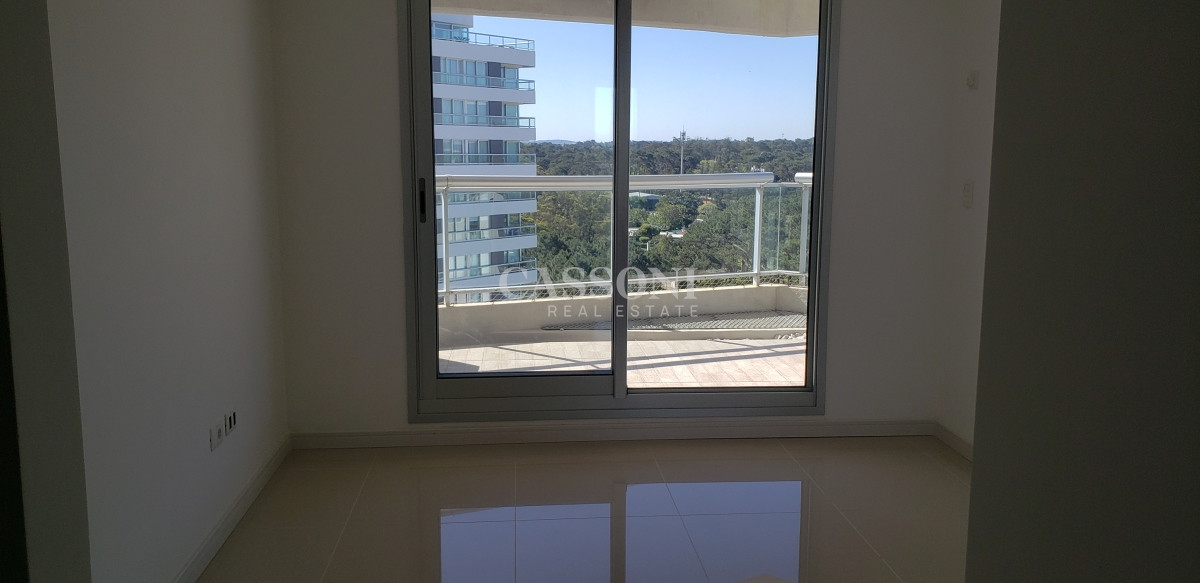 Apartamento ID.25 - Venta, Piso Alto, 3 Dormitorios, Look Brava