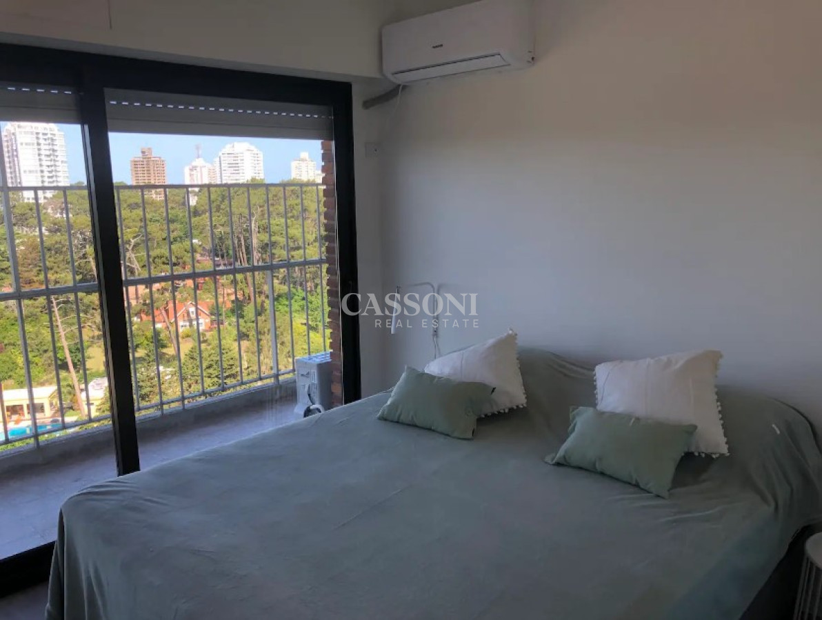 Apartamento ID.1701 - Venta Apartamento 4 Dormitorios, Arcobaleno, Playa Mansa