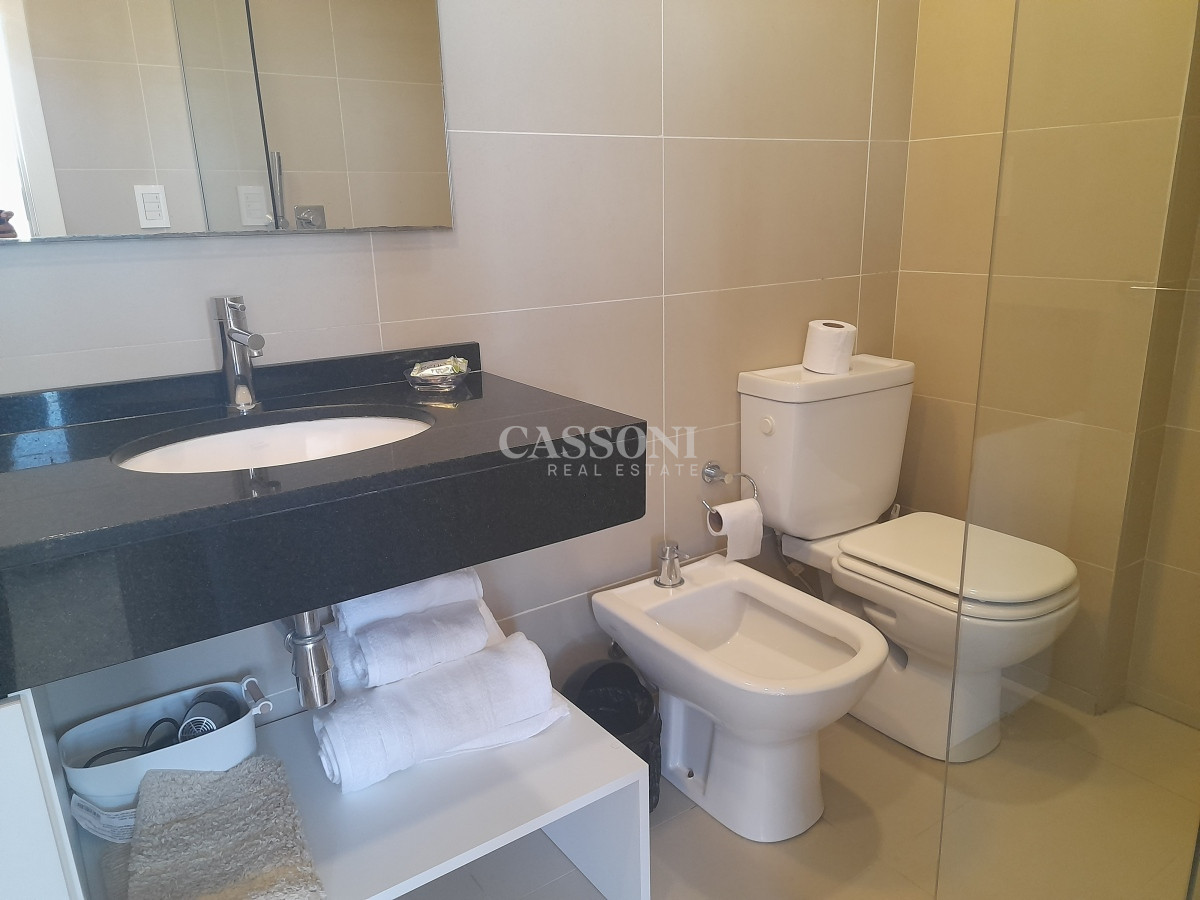 Apartamento ID.1382 - Alquiler Monoambiente, A 100 mts de pda. 6 Playa Brava, Chronos