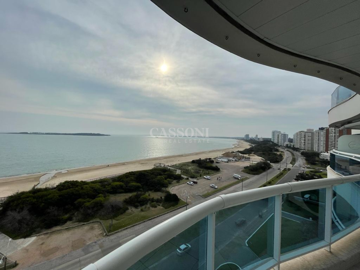 Apartamento ID.731 - Esquinero Superior en 1° fila Mansa