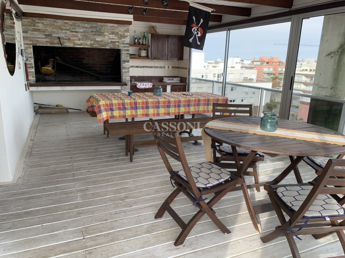 Apartamento ID.24 - Venta de apartamento puerto de 3 dormitorios y barbacoa propia