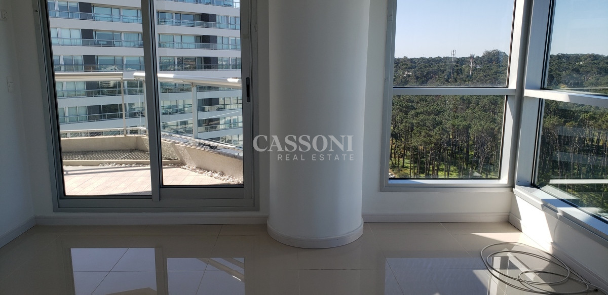 Apartamento ID.25 - Venta, Piso Alto, 3 Dormitorios, Look Brava