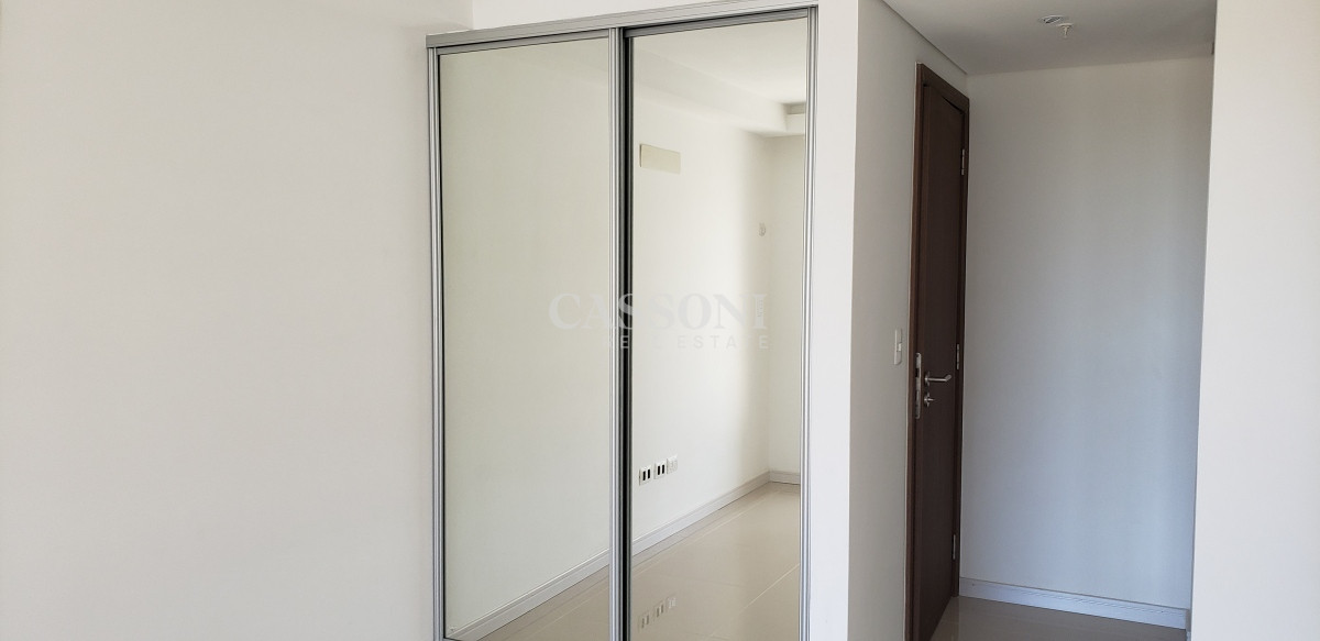 Apartamento ID.25 - Venta, Piso Alto, 3 Dormitorios, Look Brava