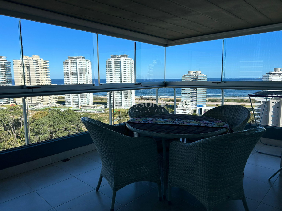 Apartamento ID.1339 - Piso alto, Esquinero, 3 Dormitorios, Playa Brava 