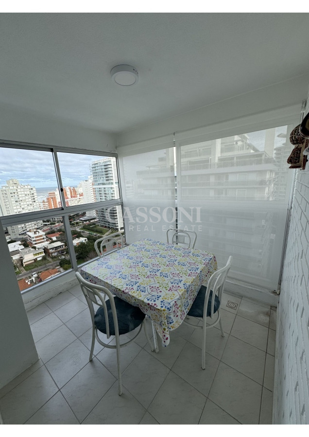 Apartamento ID.2184 - ALQUILER Y VENTA Apartamento 2D Long Beach, Punta del Este