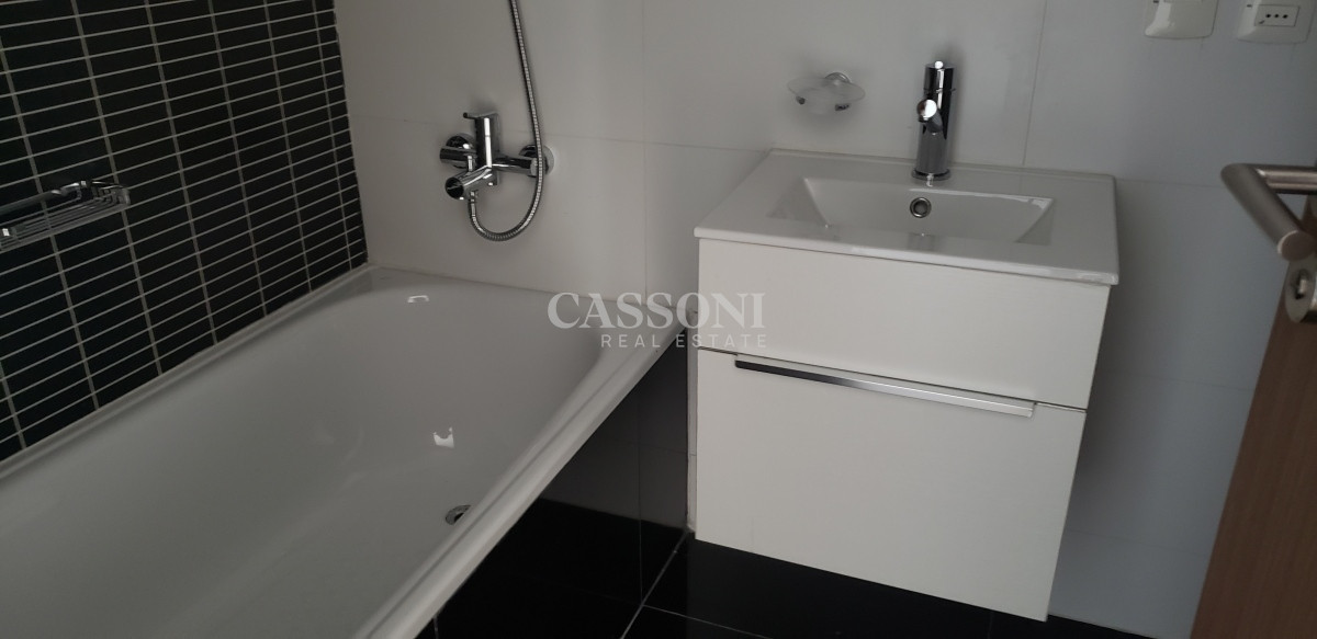 Apartamento ID.25 - Venta, Piso Alto, 3 Dormitorios, Look Brava