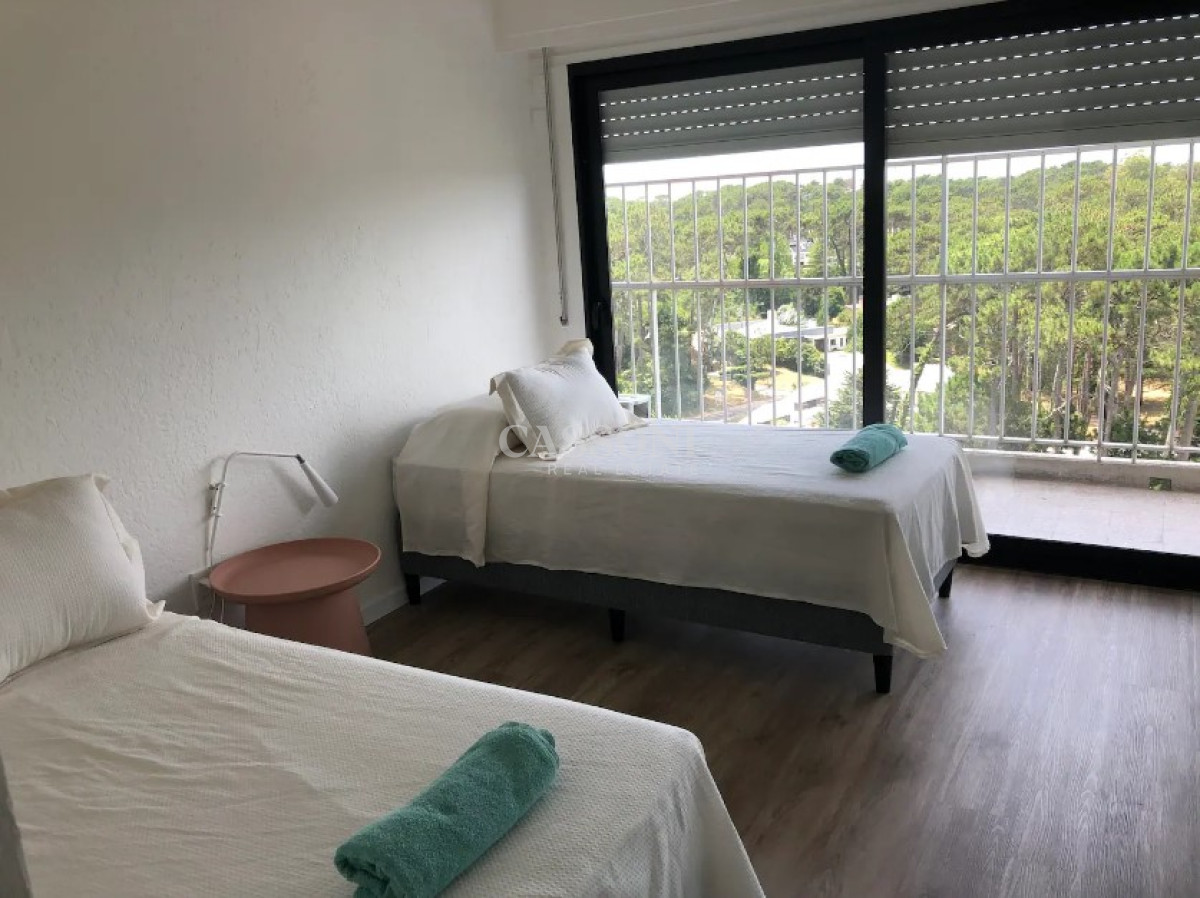 Apartamento ID.1701 - Venta Apartamento 4 Dormitorios, Arcobaleno, Playa Mansa