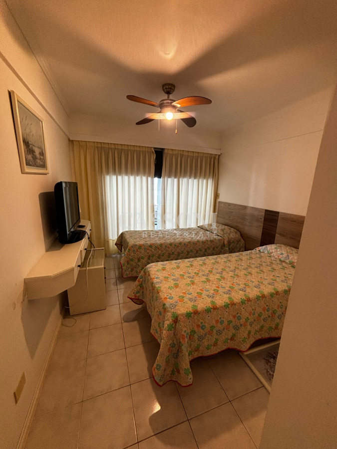 Apartamento ID.1896 - Venta Apartamento Unificado, 2 Dormitorios y medio, Dependecia, Lincoln Center  