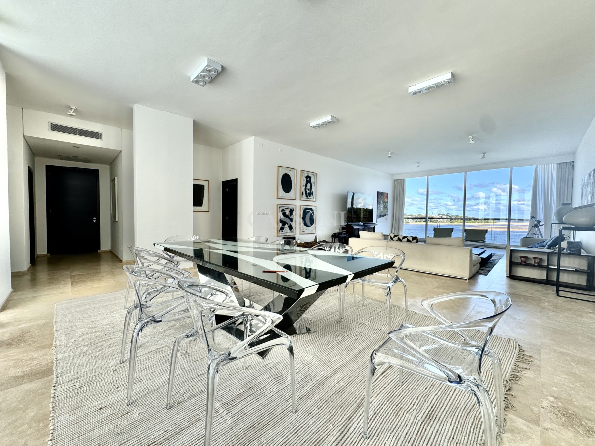 Apartamento ID.5123 - Dúplex de 4 dormitorios + servicio en Delamar, La Barra