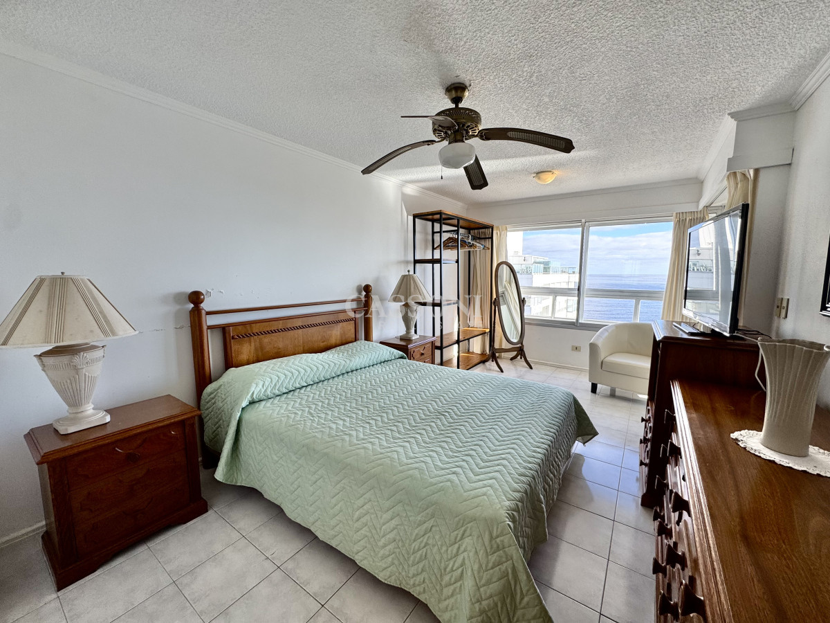 Apartamento ID.1896 - Venta Apartamento Unificado, 2 Dormitorios y medio, Dependecia, Lincoln Center  
