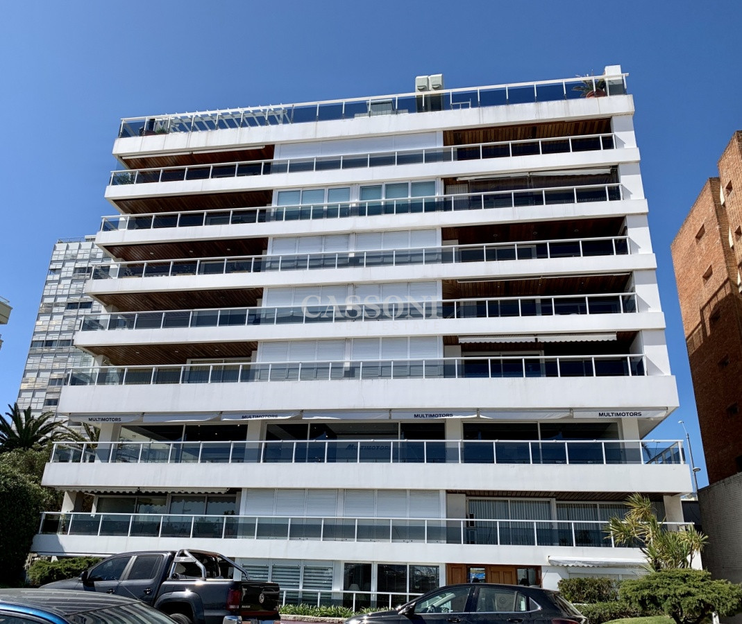 Apartamento ID.14 - Venta 4 Suites, Frente al Puerto con jardin