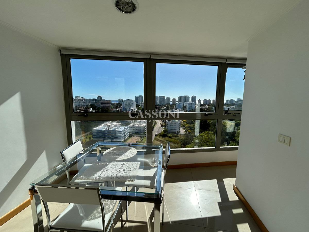 Apartamento ID.1339 - Piso alto, Esquinero, 3 Dormitorios, Playa Brava 