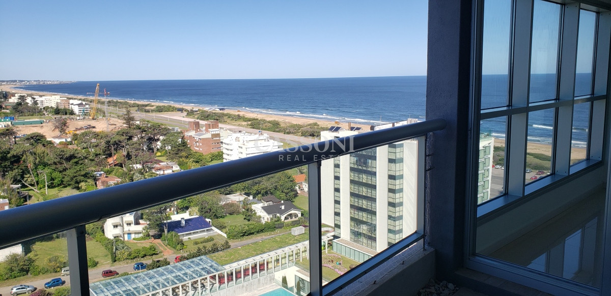 Apartamento ID.25 - Venta, Piso Alto, 3 Dormitorios, Look Brava