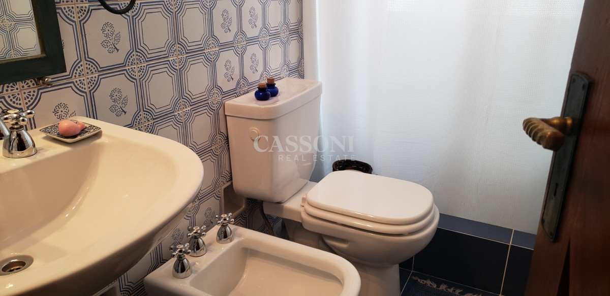 Apartamento ID.1406 - Frente a Puerto, Amplio Piso, Estilo Casa Clásica Esteña 